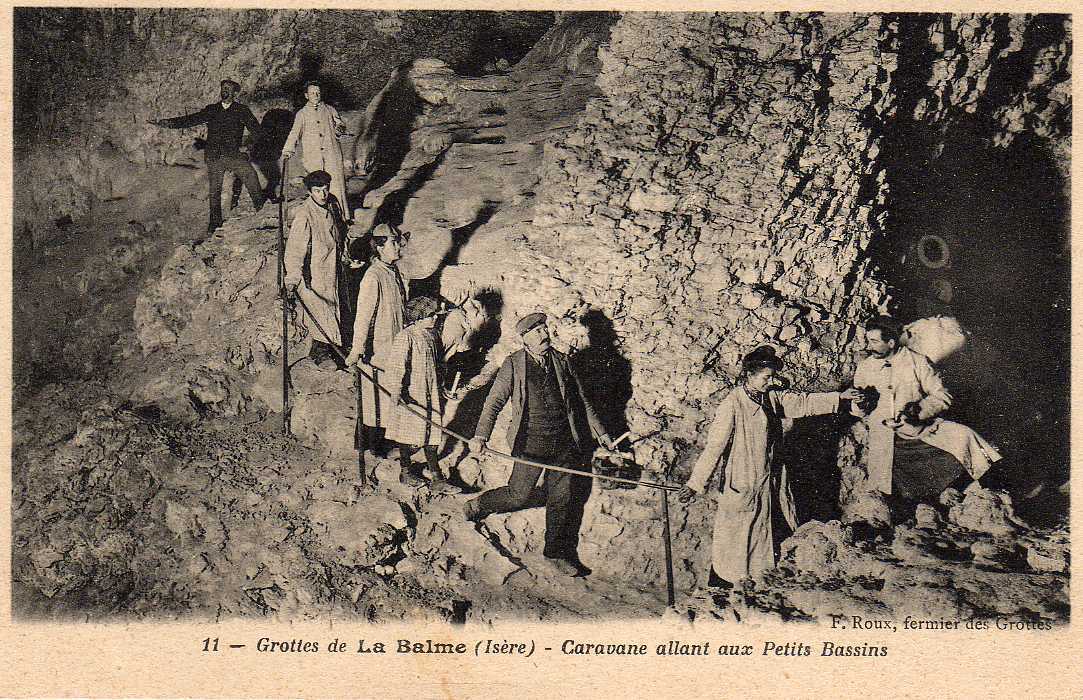 38 LA BALME Grottes, Animée, Caravane Allant Aux Petits Bassins, Beau Plan, Ed Roux 11, 1905 - La Balme-les-Grottes