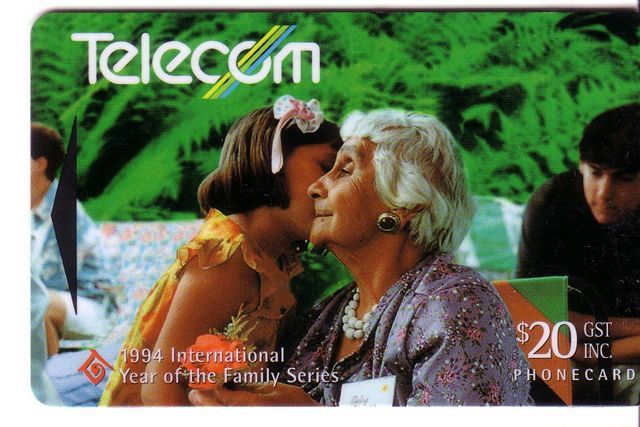 New Zealand  - Child , Enfant , - 1994. International Year Of The Family Series  ( Home , Family And The Community) - New Zealand