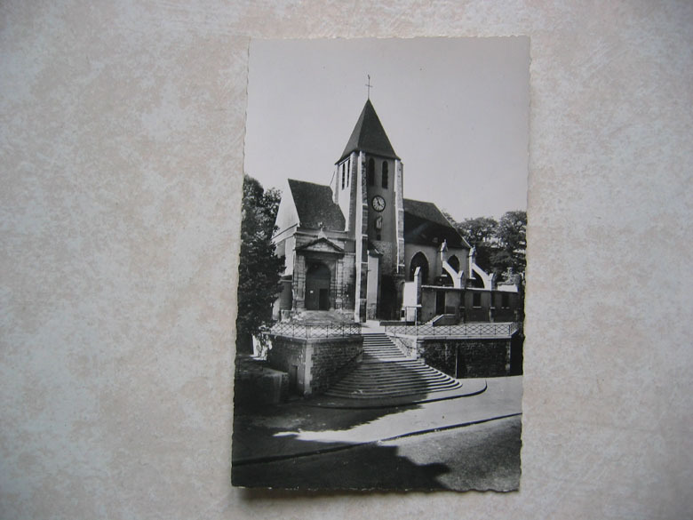 Paris XXe : St Germain De Charonne. Seule église De Paris Entourée De Son Cimetière (1952) - Arrondissement: 20