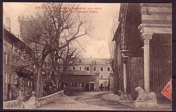 HAUTE ALPES - Embrun - Porche De La Cathedrale - Embrun