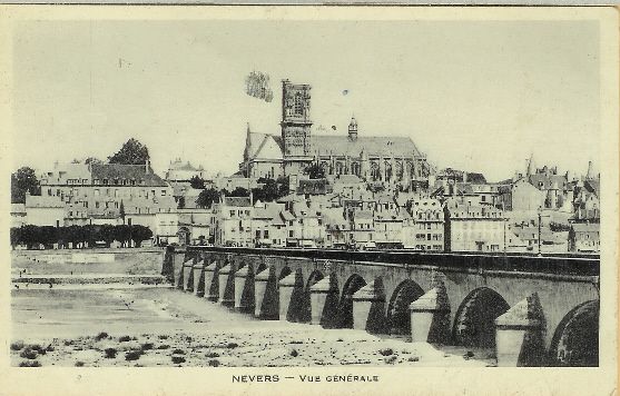 NEVERS : Vue Générale - Nevers