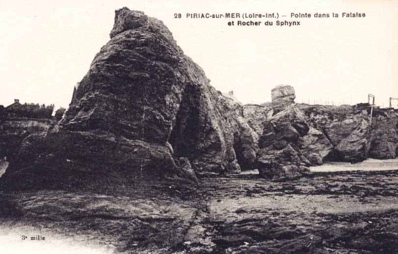 Cpa Piriac Sur Mer (44, Loire Atlantique) Pointe Dans La Falaise Et Rocher Du Sphynx - Piriac Sur Mer