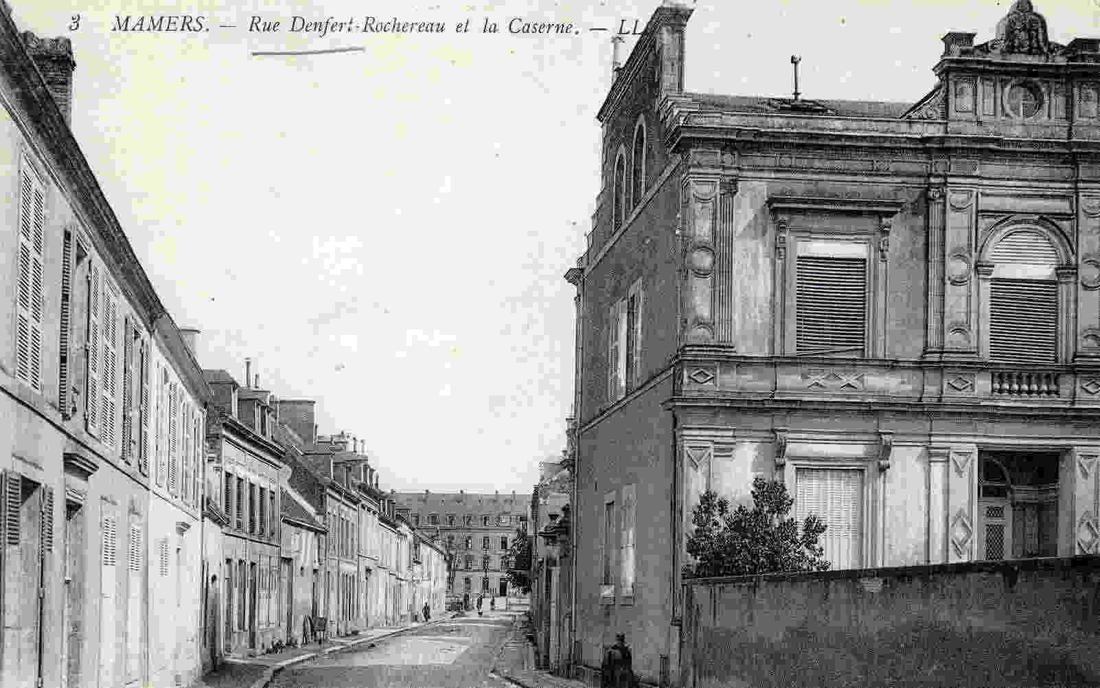 MAMERS - Rue Denfert-Rochereau Et La Caserne - Mamers