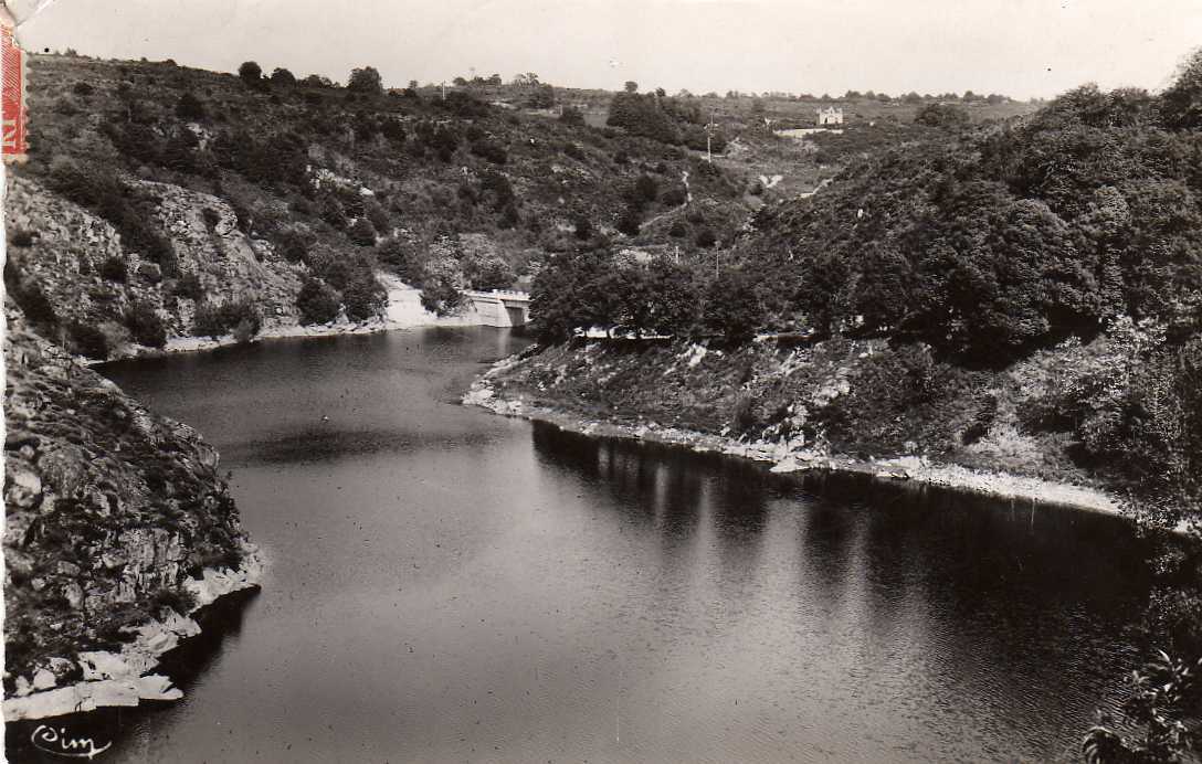 23 CROZANT Bords De Creuse, Ed CIM, CPSM 9x14, 1954 - Crozant