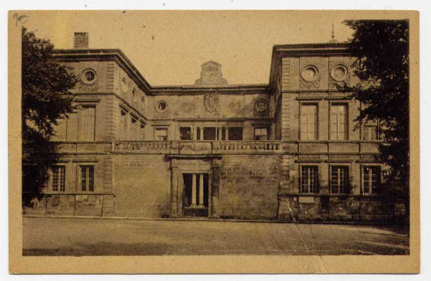 Réf 80  - BEAUCAIRE - L'Hôtel De Ville - Beaucaire