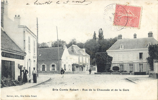 77 - SEINE Et MARNE - BRIE COMTE ROBERT - RUE De La CHAUSSEE Et De La GARE - MAGASIN SELLIER - FACTEUR - CARTE ANIMEE - Brie Comte Robert