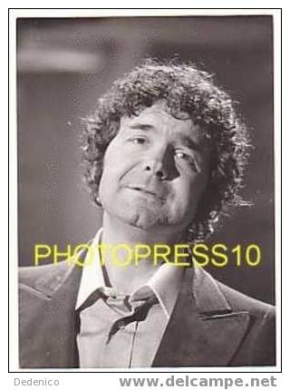 PHOTO DE PRESSE / RARE  :  Pierre  PERRET  : PORTRAIT TV. - Photos