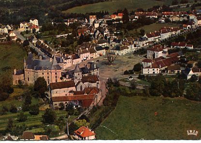 24 - JUMILHAC Le GRAND - Vu Du Ciel - 24/244 - La Place Et Le Château (XIV Siécles) - Autres & Non Classés