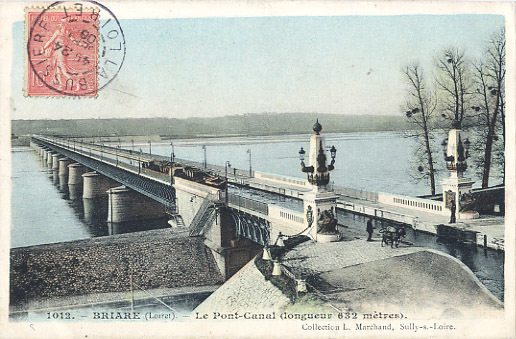 45 - LOIRET - BRIARE - LE PONT CANAL - PENICHE - ATTELAGE - TRES BELLE CARTE COLORISEE - Briare