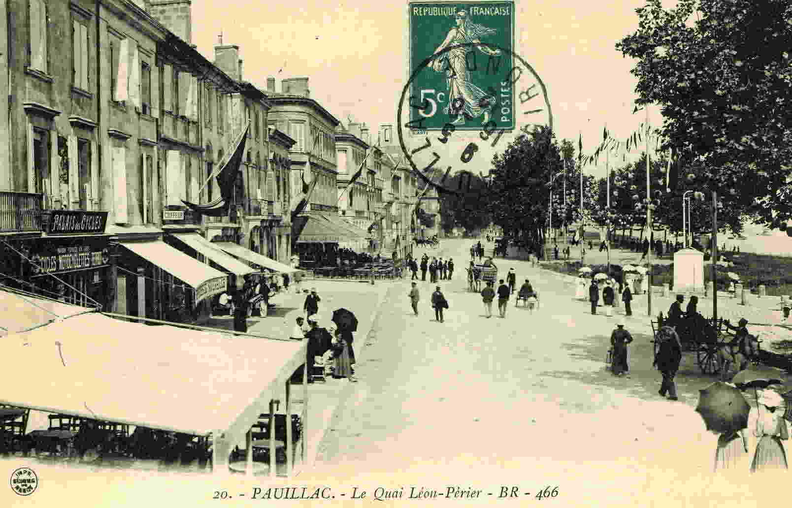 PAUILLAC - Le Quai Léon-Périer - Pauillac