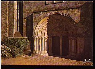 Jolie CP Lamballe Côtes D'Armor Eglise Notre-Dame Porte Du XII° Avec Colonnettes - Neuve - Lamballe