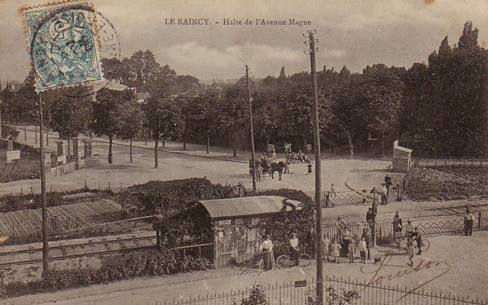 93 LE RAINCY Cpa Animée De La Halte De L´Avenue Magne - Le Raincy