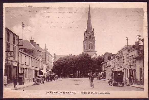 MARNE - Mourmelon Le Grand - Eglise Et Place Clemenceau - Mourmelon Le Grand