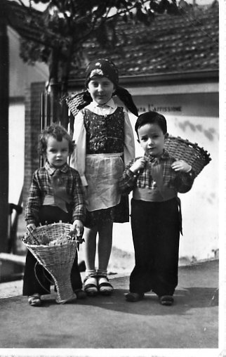 SALUTI DAL TICINO ENFANTS  NOIR ET BLANC - Romania