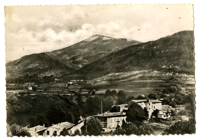 {19406} Vaucluse Le Mont Ventoux Vu De Malaucene       Circulée En ?? - Malaucene