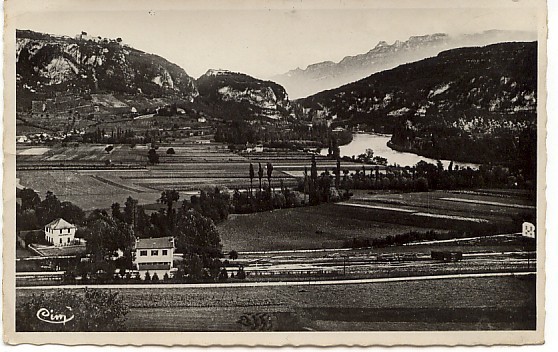 Environs De BELLEY Brans-Virignin - Le Rhône, Le Fort De Pierre Châtel Et La Dent Du Chat Cpsm - Belley