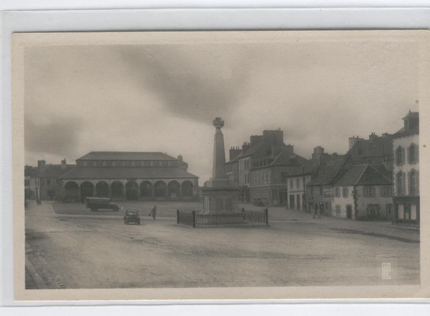 LANDIVISIAU. PLACE DE L'EGLISE. LE MARCHE COUVERT. 6. - Landivisiau