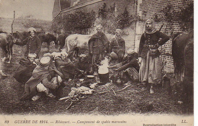 60 RIBECOURT  Belle Cpa Animée D´un Campement De Spahis Marocains  " Guerre De 1914 " - Ribecourt Dreslincourt