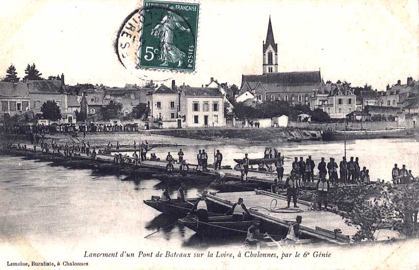 Cpa Chalonnes (49, Maine Et Loire) Lancement D´un Pont De Bateaux Par Le 6è Génie. Militaire. Belle Animation. 1908 - Chalonnes Sur Loire