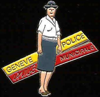 POLICE MUNIPALE DE LA VILLE DE GENEVE  (FEMME) - POLIZEI - GENF - SUISSE - GENEVA - POLICIA - SCHWEIZ - SWITZERLAND - Police