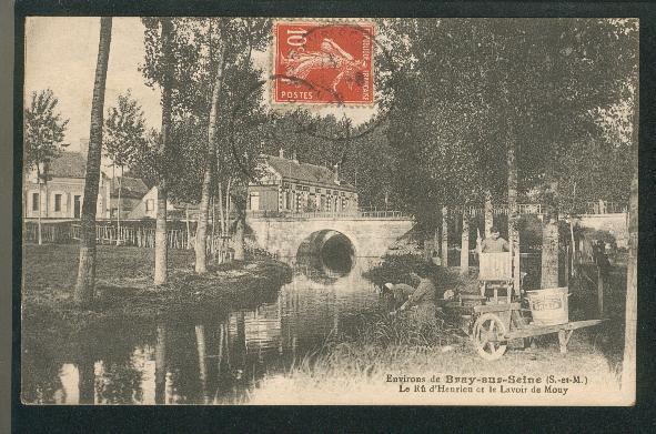 Environs De Bray Sur Seine - Le Lavoir De Mouy (animée Lavandières, Brouette, Lessiveuse) - Bray Sur Seine