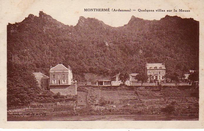 08 MONTHERME ( Ardennes) Quelques Villas Sur La Meuse - Montherme