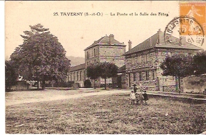 95 -TAVERNY : La Poste & La Salle Des Fêtes/ CPA  Circulée 3.9.1921/TBE/en Baisse !!! - Taverny