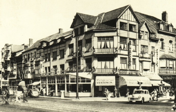 Koksijde A/zee -Hoek Koninklijkebaan - Koksijde