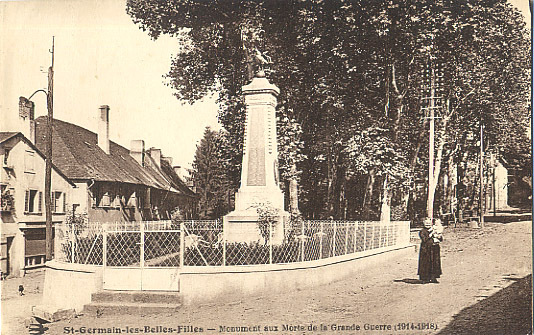 87 - HAUTE-VIENNE - SAINT GERMAIN Les BELLES - CHAMP De FOIRE - MONUMENT Aux MORTS - Saint Germain Les Belles