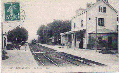 77 - BOIS- LE - BOIS - LA GARE , AVEC TRAIN; - Bois Le Roi