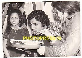 PHOTO DE PRESSE / RARE  : Enrico MACIAS : Son Poids En Couscous !!!  1970  ( 2 ) - Foto