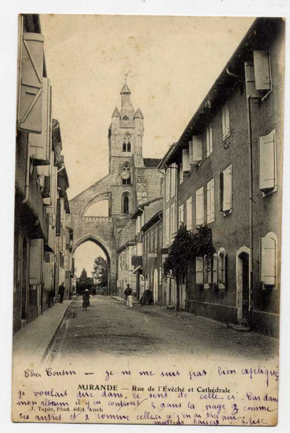 F1  - MIRANDE - Rue De L´Evêché Et Cathédrale (1903 - Carte Animée -  Dos Non Divisé) - Mirande