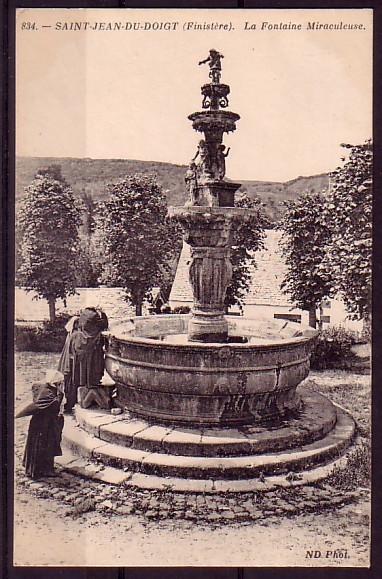 FINISTERE - St Jean Du Doigt - La Fontaine Miraculeuse - Saint-Jean-du-Doigt