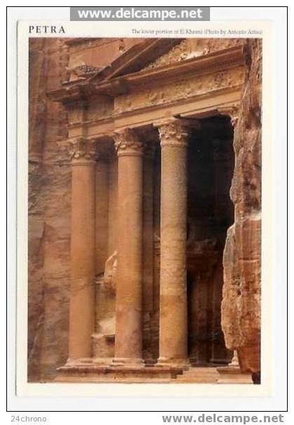 Jordanie: Petra, The Lower Portion Of El Khasné - Photo: Antonio Attini (06-1795) - Jordan