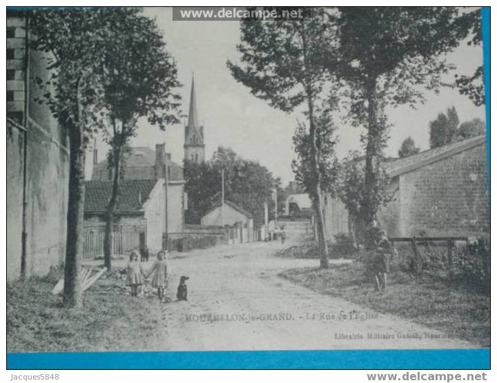 51) Mourmelon-le -grand -- Rue De L´eglise--TRES BELLE CARTE - Mourmelon Le Grand