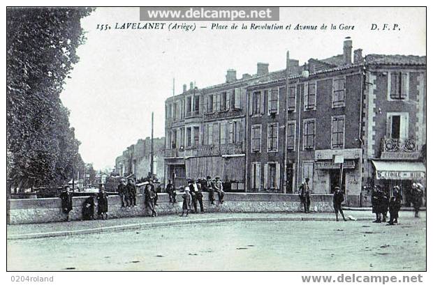 Lavelanet -  Place De La Révolution Et Avenue De La Gare - Lavelanet