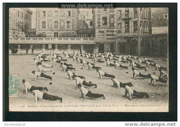 Exercices D'entrainement Des Sapeurs Pompiers De La Ville De Paris - Mouvements D'assouplissement - Sapeurs-Pompiers