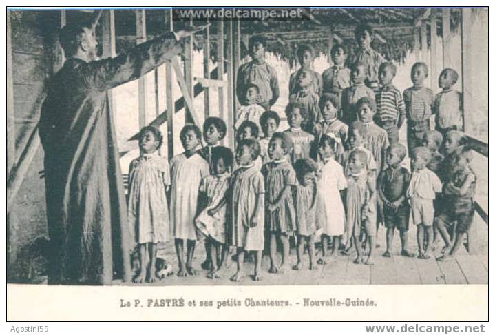 Le P. Fastré Et Ses Petits Chanteurs - Nouvelle Guinée - Papoea-Nieuw-Guinea