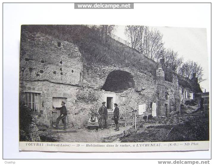 VOUVRAY - Habitations Dans Le Rocher, à L´ ECHENEAU - Vouvray