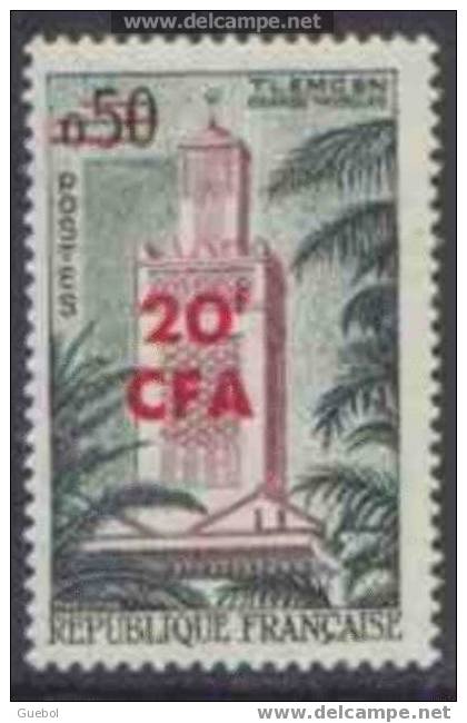 Réunion N° 351 ** SITE - Algérie - La Mosquée De Tlemcen - - Unused Stamps