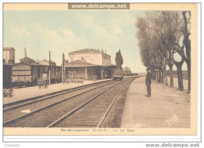 13 //BOUCHES DU RHONE / PAS DES LANCIERS / La Gare, Colorisée, Ed Tardy - Marignane