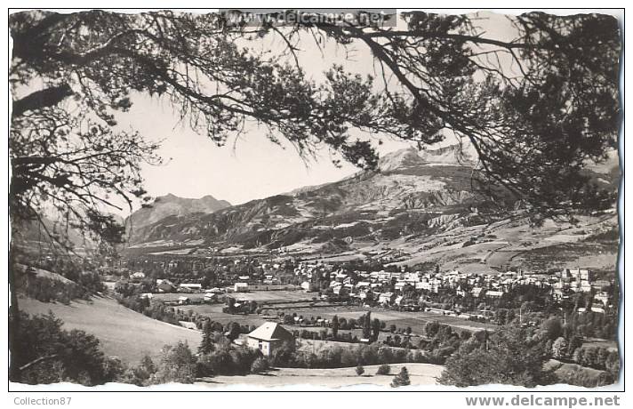 04 - ALPES De HAUTE PROVENCE - BARCELONNETTE - VUE GENERALE - CARTE POSTEE EN 1953 - Barcelonnetta