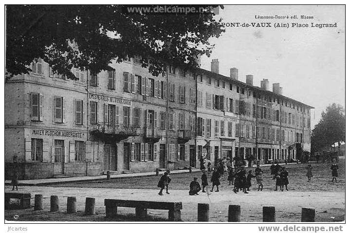 01 - PONT-de-VAUX - Place Legrand Avec Animation D´enfants - Pont-de-Vaux