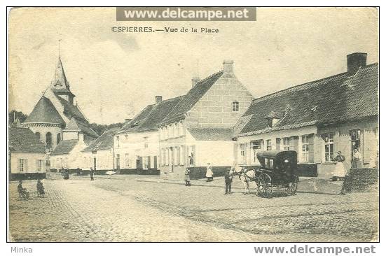 Espierres - Vue De La Place - Spiere-Helkijn