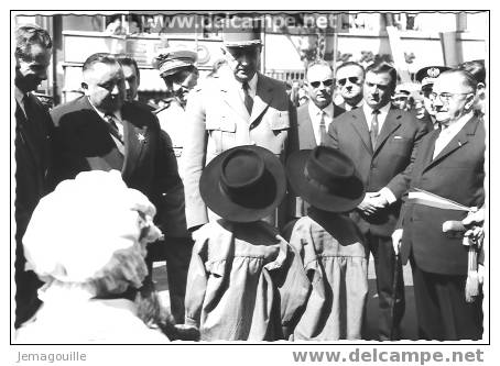 FORBACH 57 - Rue Sainte Croix Le Général De Gaulle - 2.7.1961 - Repro Photo De 1985 - B-3 - Forbach