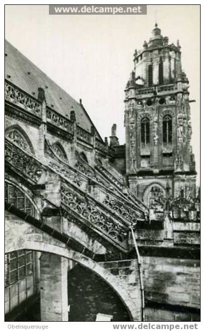 27 GISORS LA CATHEDRALE  LE CLOCHER N°7 SM DENTELEE ANNEES50/60 - Gisors