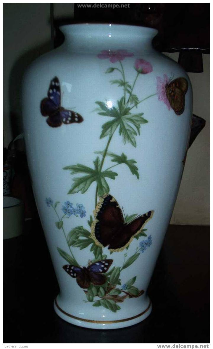 J. Wilkinson  - Vase En Porcelaine - Porseleinen Vaas - Porcelain Vase - VA 177 - Zonder Classificatie