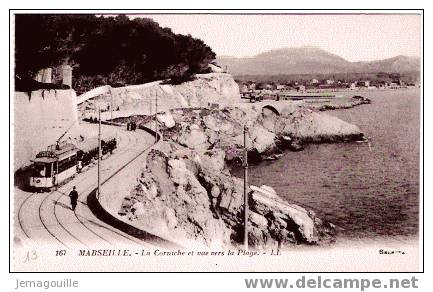 MARSEILLE 13 - La Corniche Et Vue Vers La Plage - Endoume, Roucas, Corniche, Plages