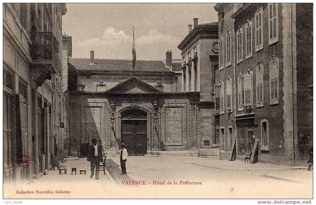 26 VALENCE Préfecture, Hotel De La Prefecture, Animée, Ed NG, Dos 1900 - Valence