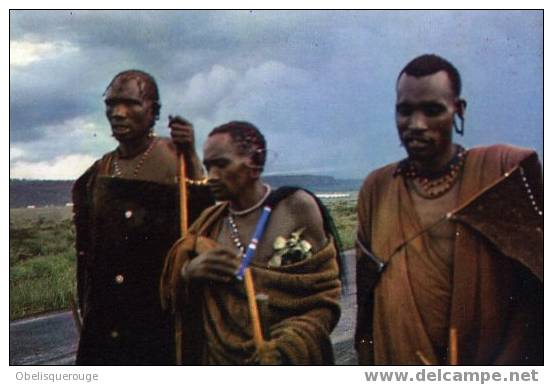 KENYA ELEVEURS DE BETAIL GUERRIERS MASSAI PUB COQUELUSEDAL 1966 DENTELEE - Kenya